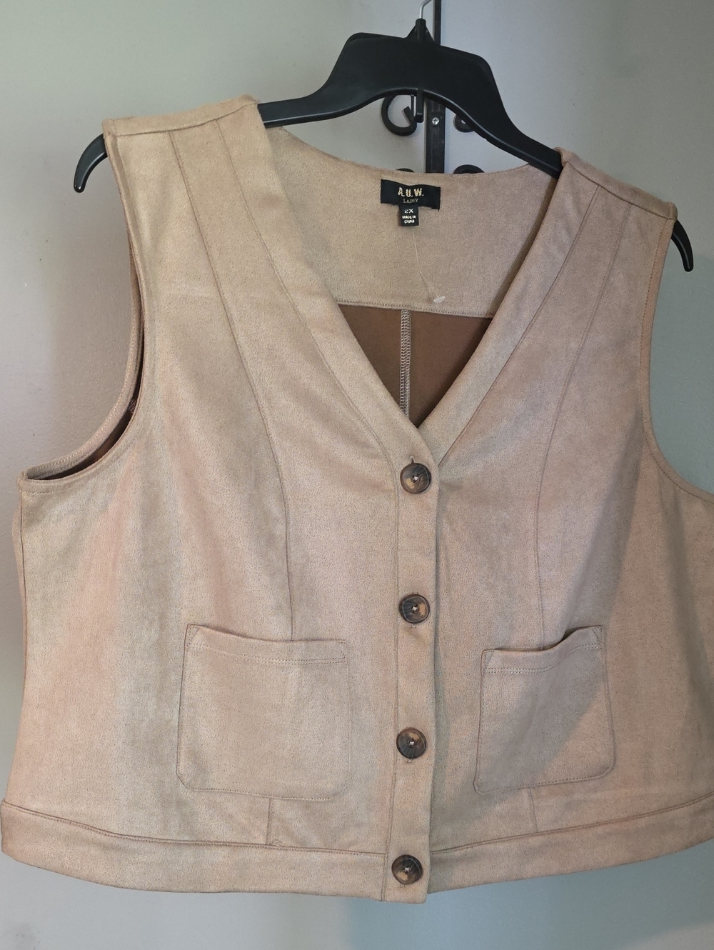 A.U.W. Women's Tan Faux Suede Button-Down Vest Size 2X NWOT